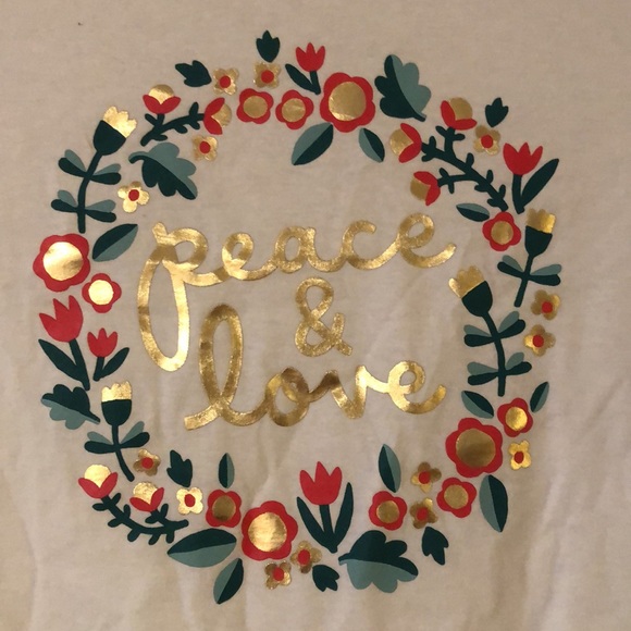 NWT Peace & Love Wreath Top - Picture 2 of 6